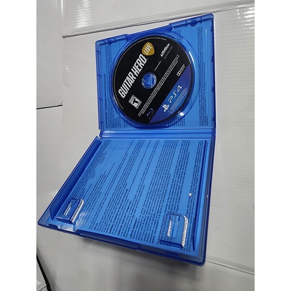 Guitar Hero Live (Sony PlayStation 4, 2015) - Picture 3 of 3